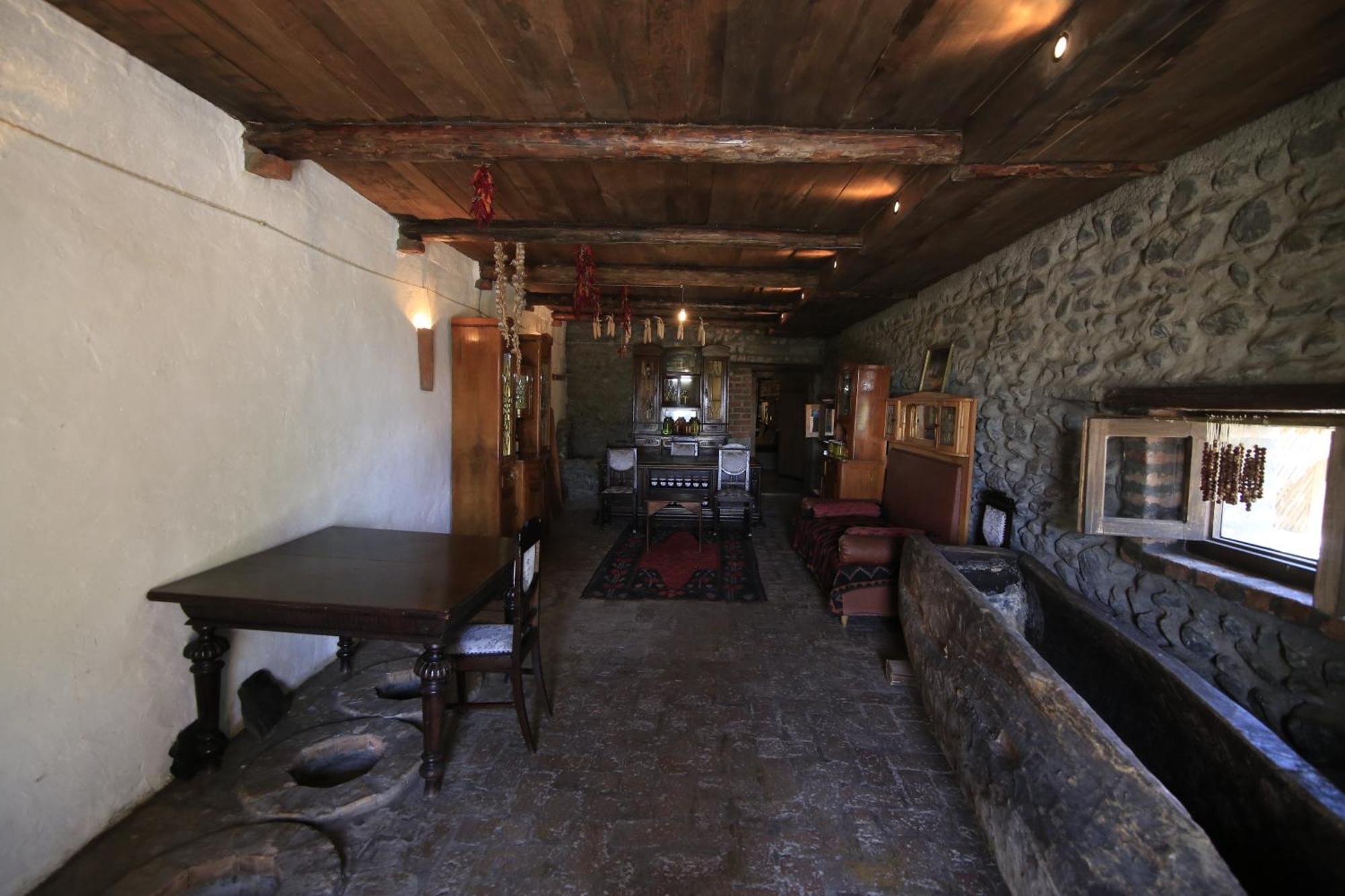 Chateau Bruale Tkhilistskaro Εξωτερικό φωτογραφία
