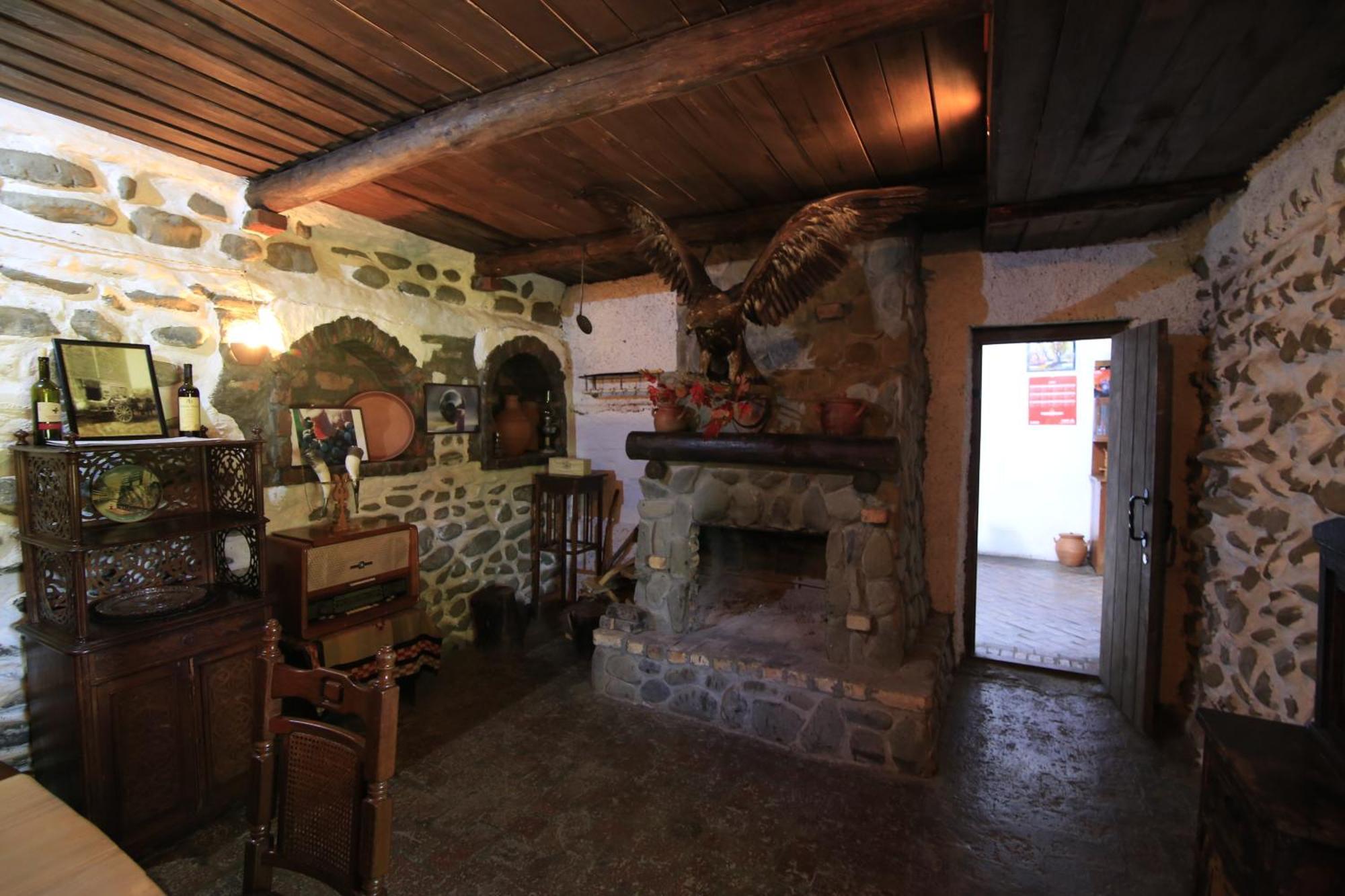 Chateau Bruale Tkhilistskaro Εξωτερικό φωτογραφία